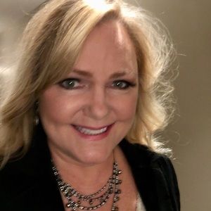 Meet your Posher, Sharon